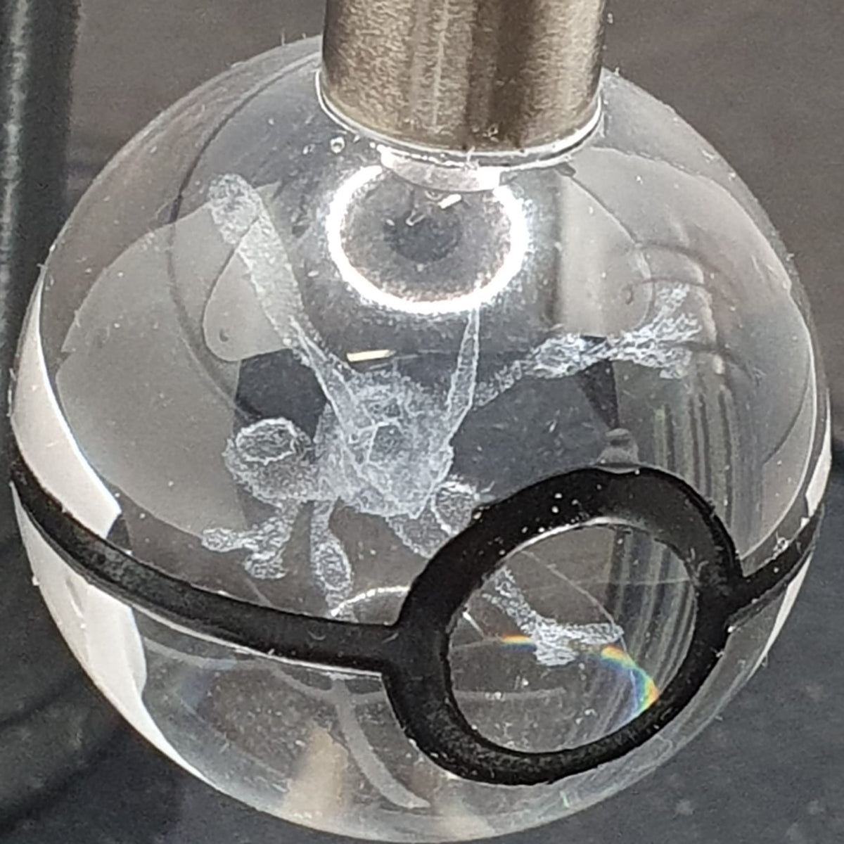 Portachiavi Pokémon LED con Incisione 3D – Poké Ball