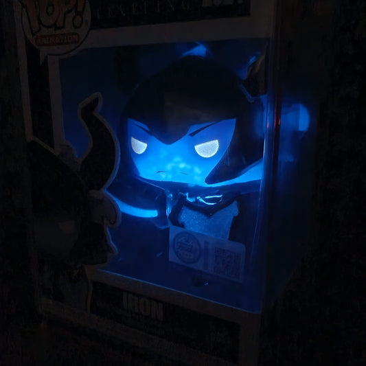 Iron (Chase & Non-Chase) - Funko exc.. - SOLO LEVELING